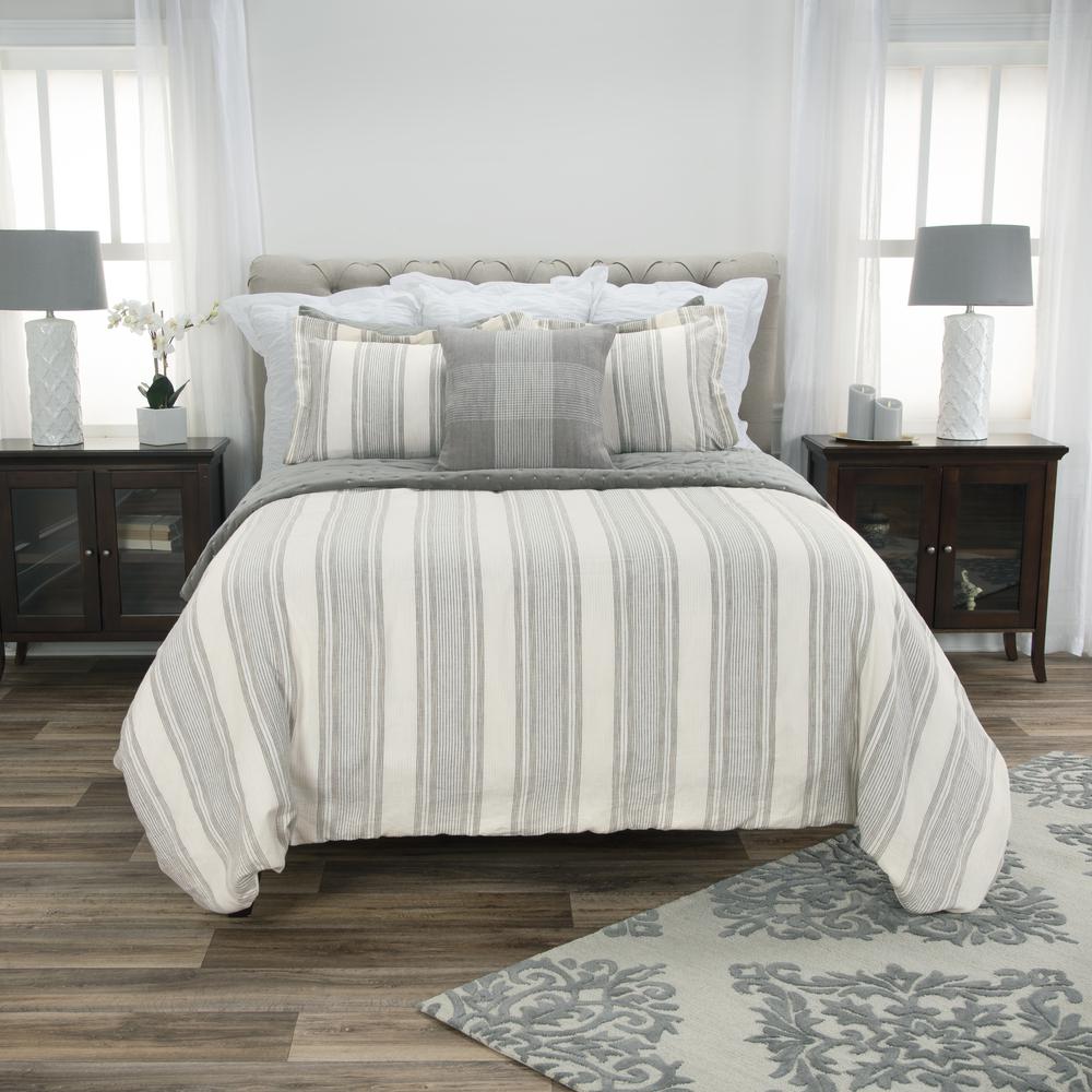 Rizzy Home 20" x 26" Standard Sham- BT4010. Picture 5