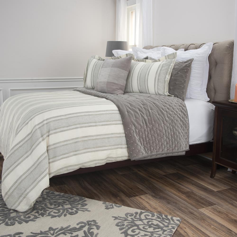 Rizzy Home 20" x 26" Standard Sham- BT4010. Picture 6