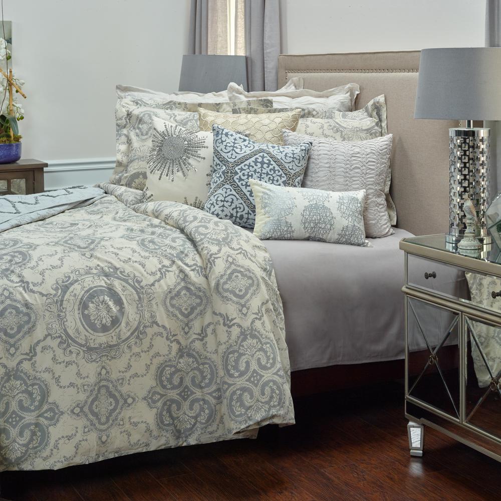 Rizzy Home 70" x 86" Duvet - BT4194. Picture 5