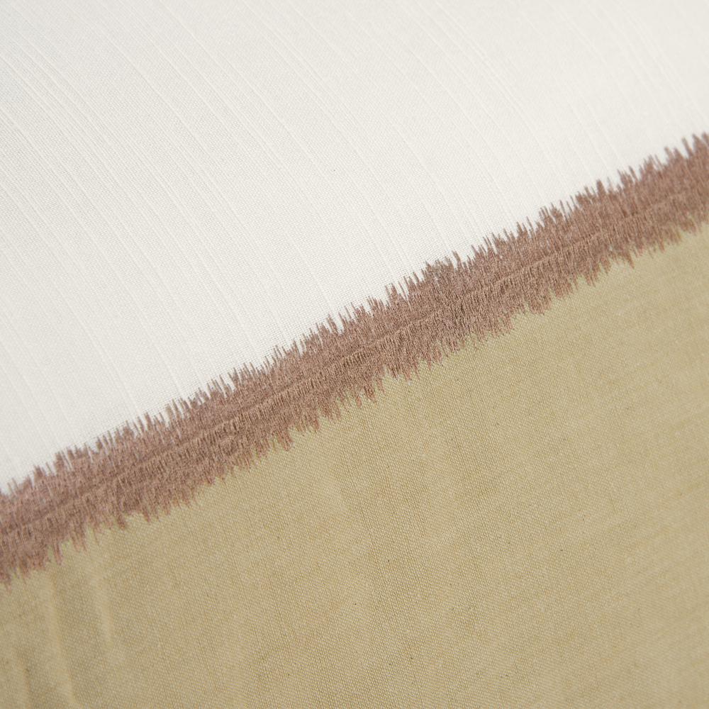 Rizzy Home 96" x 98" Duvet - BT4443. Picture 9