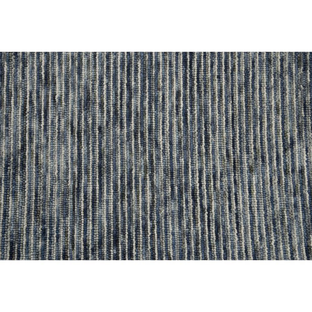 8' x 10' Hand-Tufted Rectangle Rug. Picture 5