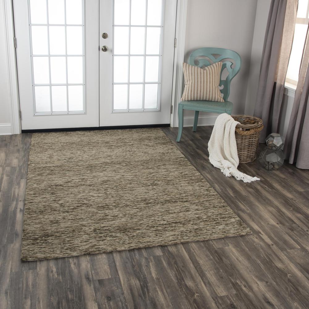 8' x 10' Hand-Tufted Rectangle Rug. Picture 2