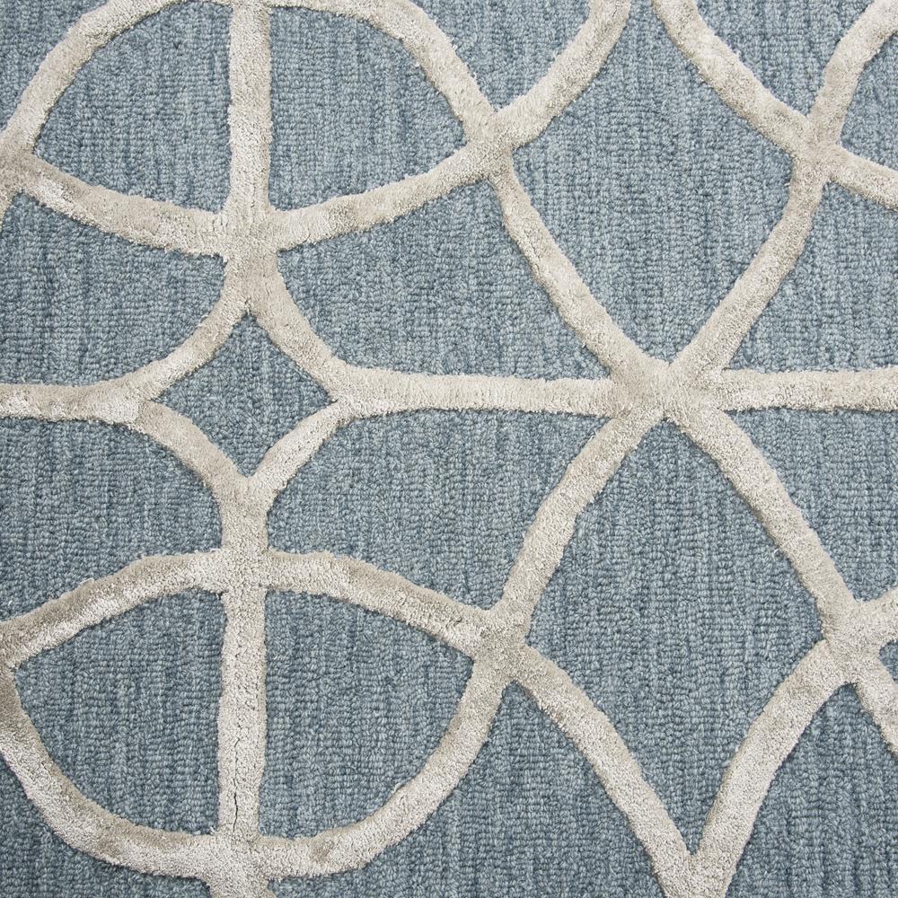 8' x 10' Hand-Tufted Rectangle Rug. Picture 2