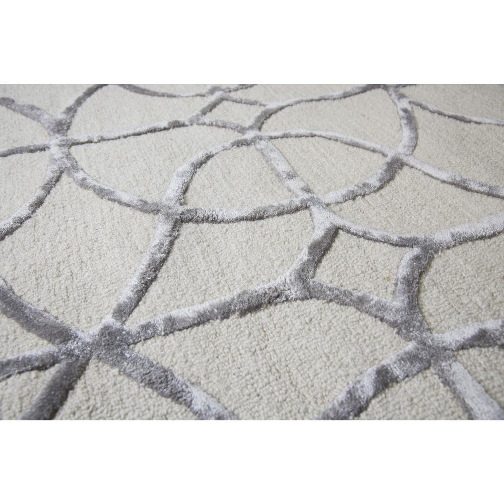 8' x 10' Hand-Tufted Rectangle Rug. Picture 2
