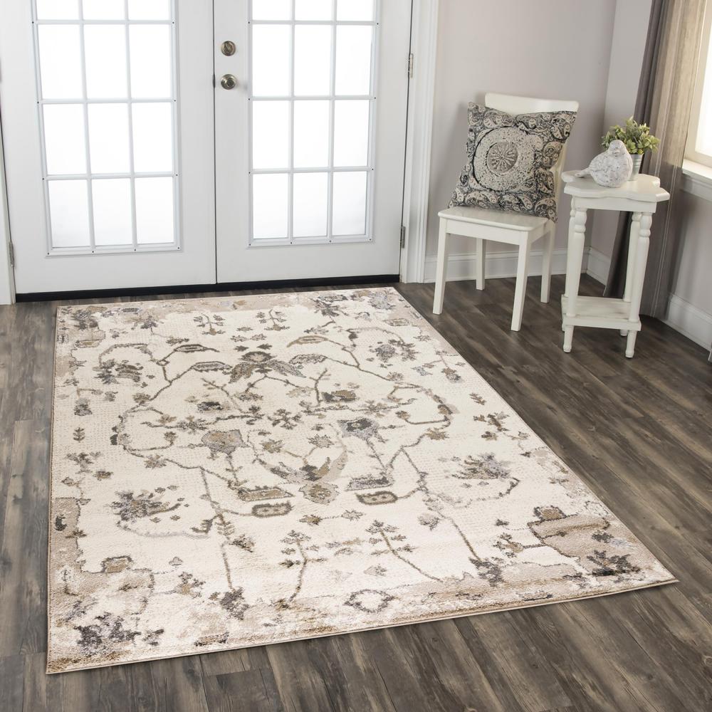 5' x 7" Machine-Made Rectangle Rug. Picture 2
