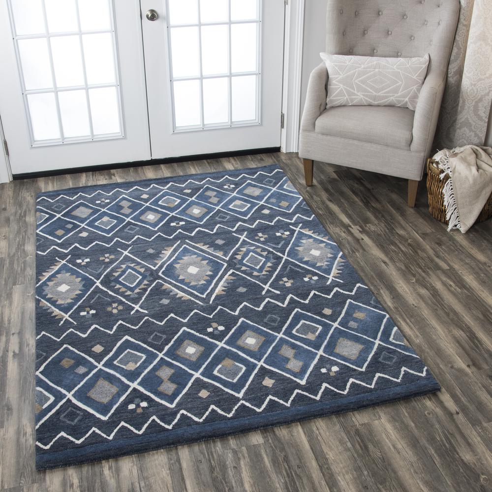 8' x 10' Hand-Tufted Rectangle Rug. Picture 5