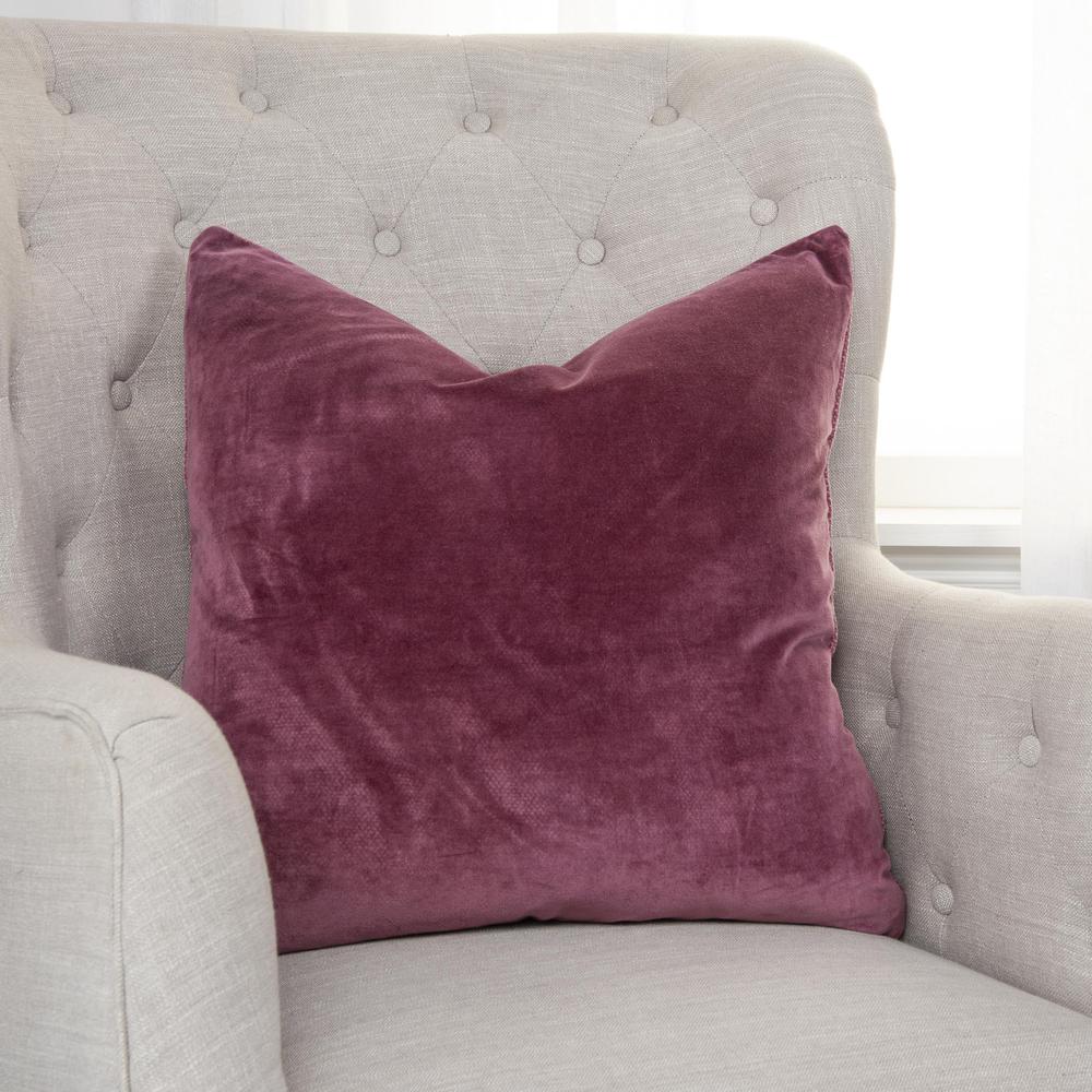 22" x 22" Down Filled Pillow. Picture 2