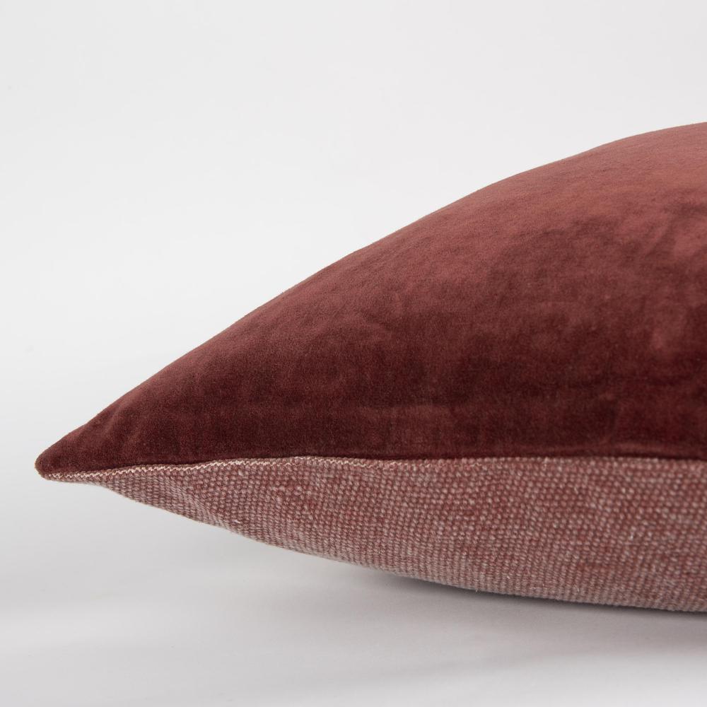 22" x 22" Down Filled Pillow. Picture 5