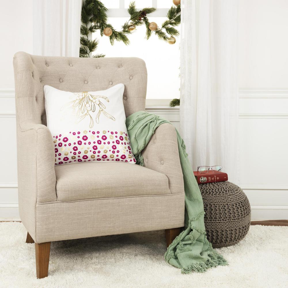 20" x 20" Down Filled Pillow. Picture 2
