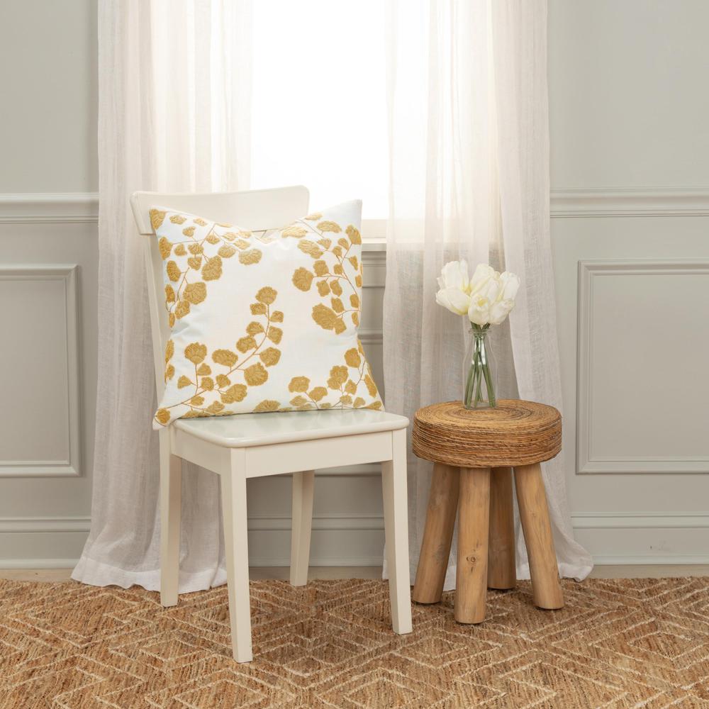 20"X20" 1 down filled pillow. Picture 2
