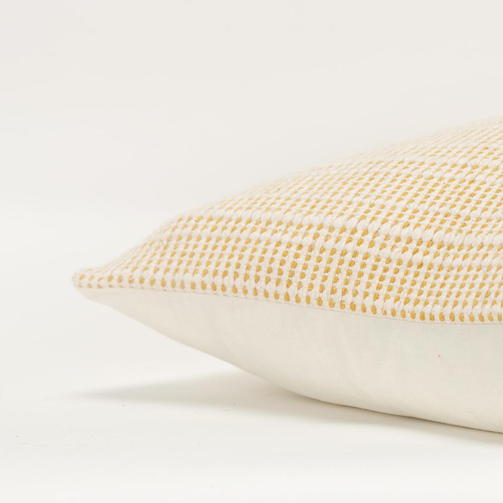 20"X20" 1 down filled pillow. Picture 5