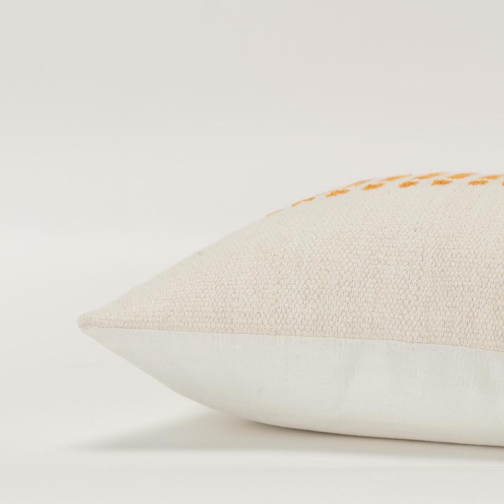 14"X20" 1 down filled pillow. Picture 5