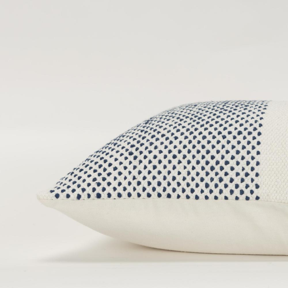 14"X20" 1 down filled pillow. Picture 5