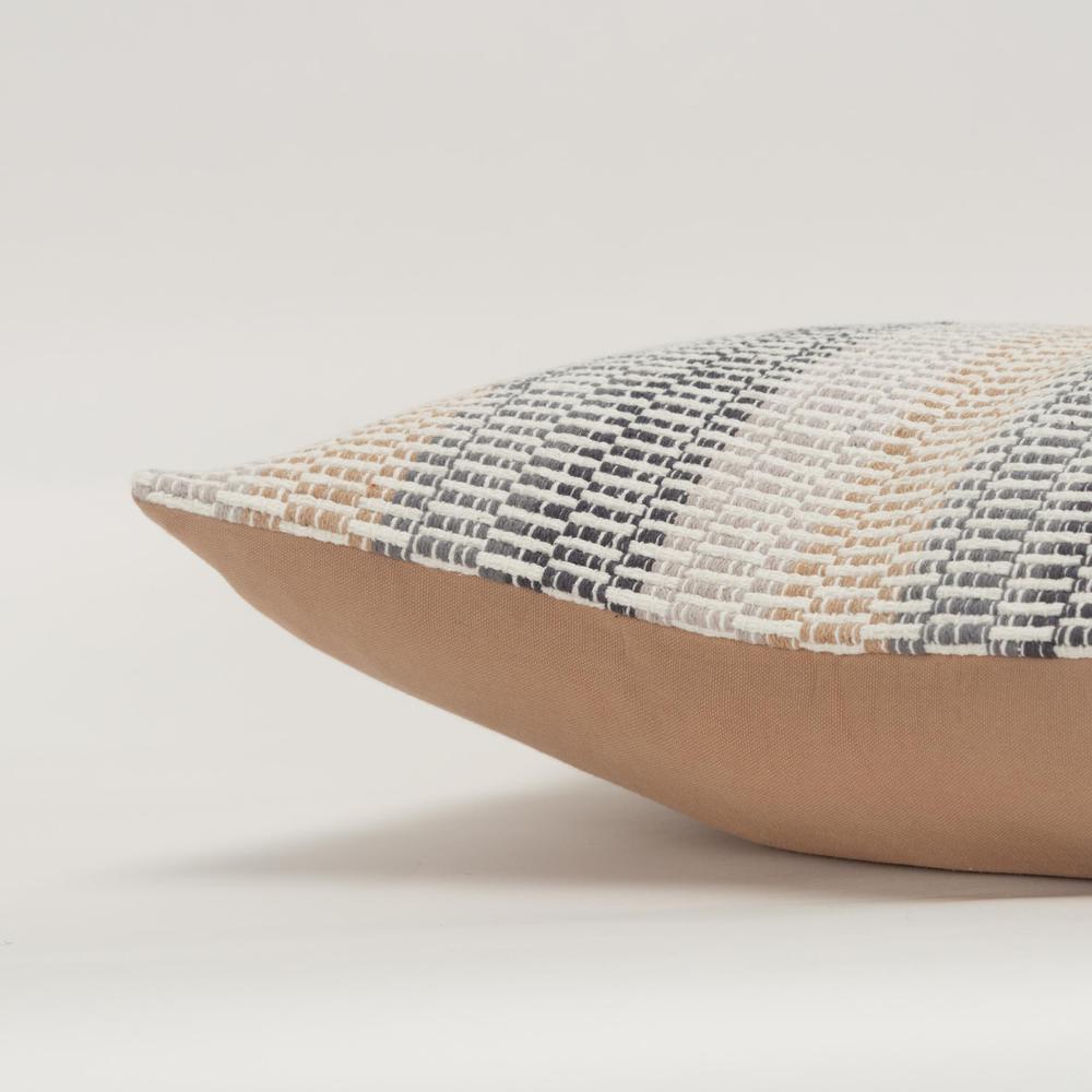 14"X20" 1 down filled pillow. Picture 4