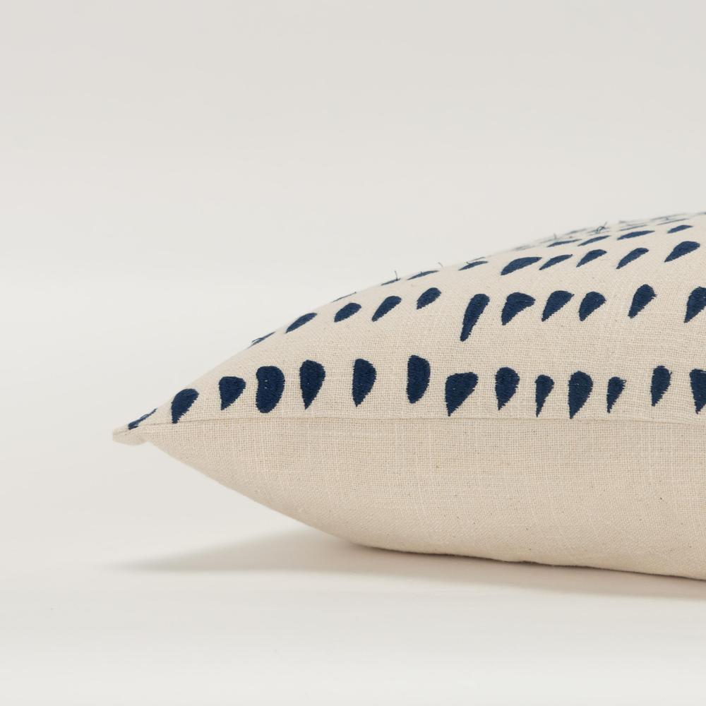 14"X26" 1 down filled pillow. Picture 5