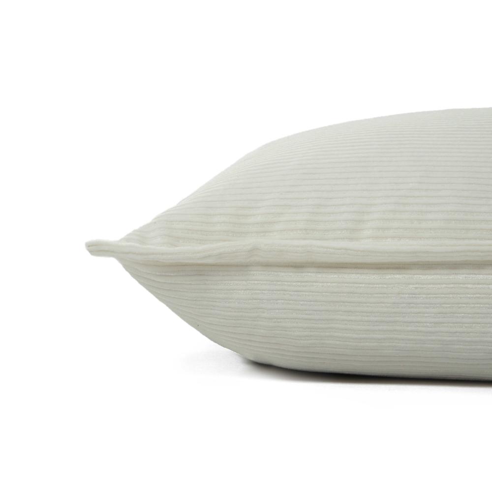 20" x 20" indoor pillow. Picture 4