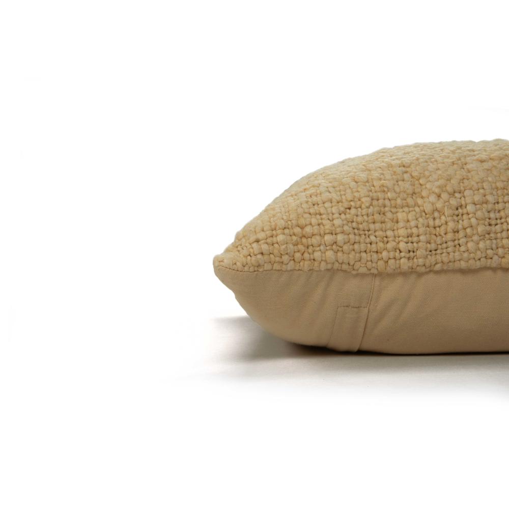 20"X20" INDOOR PILLOW. Picture 4