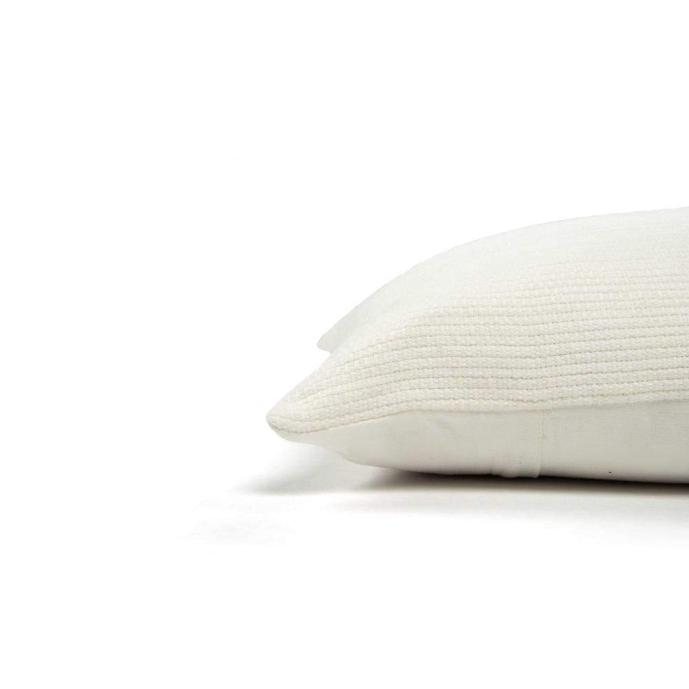 20"X20" INDOOR PILLOW. Picture 4