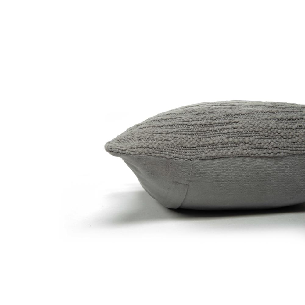 14"x20" INDOOR PILLOW. Picture 4