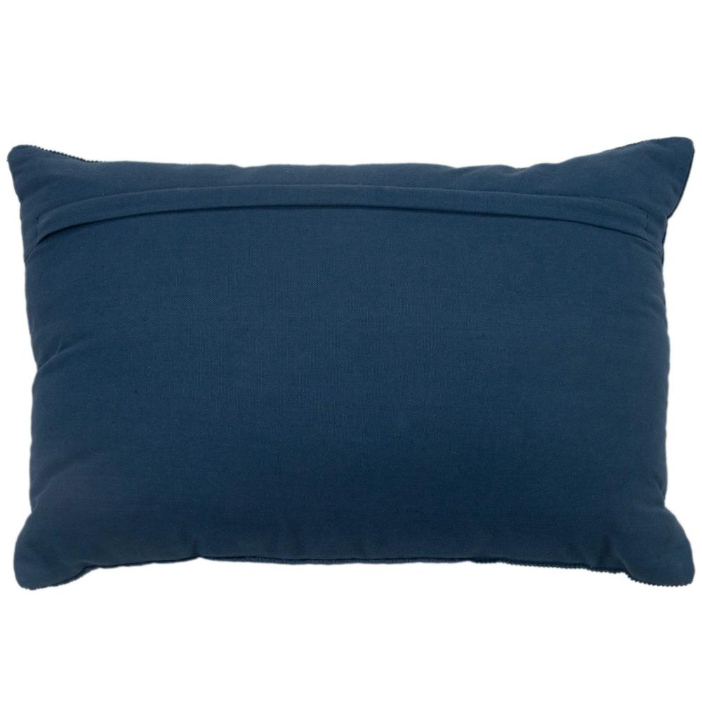 14" X 20" indoor pillow. Picture 5