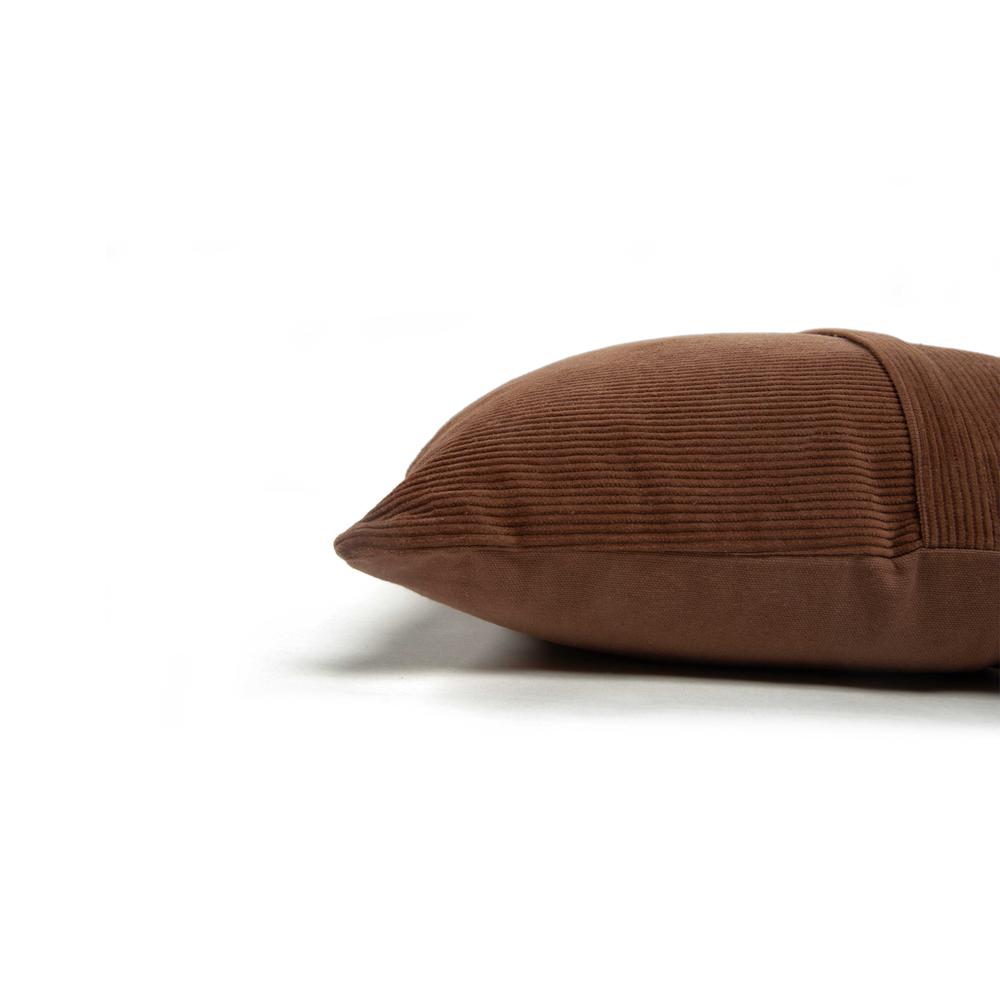 14"x26" indoor pillow. Picture 4