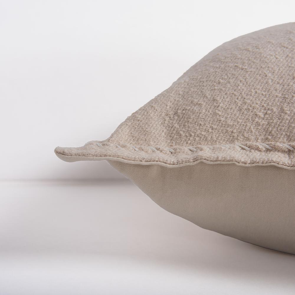 20"x20" INDOOR PILLOW. Picture 5