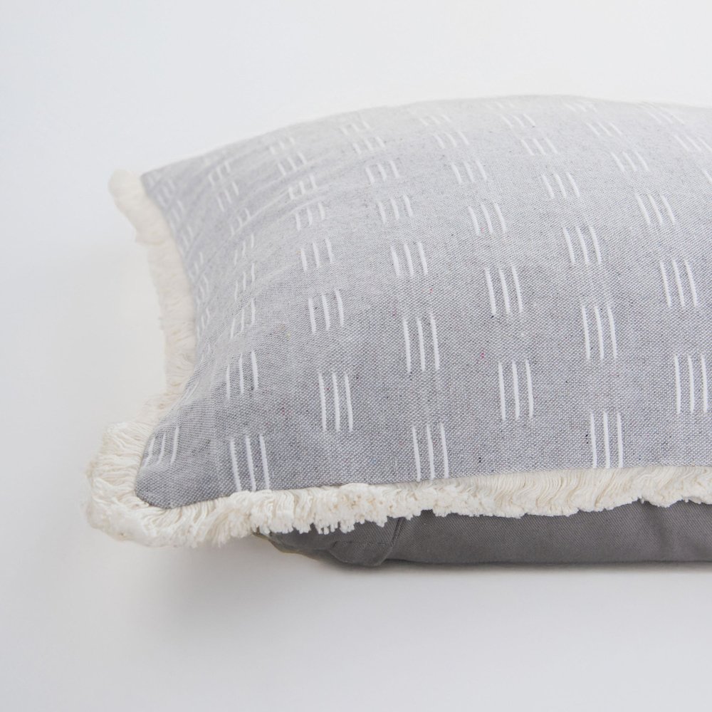 Traditional  20" x 20" Down Filled Pillow. Picture 6