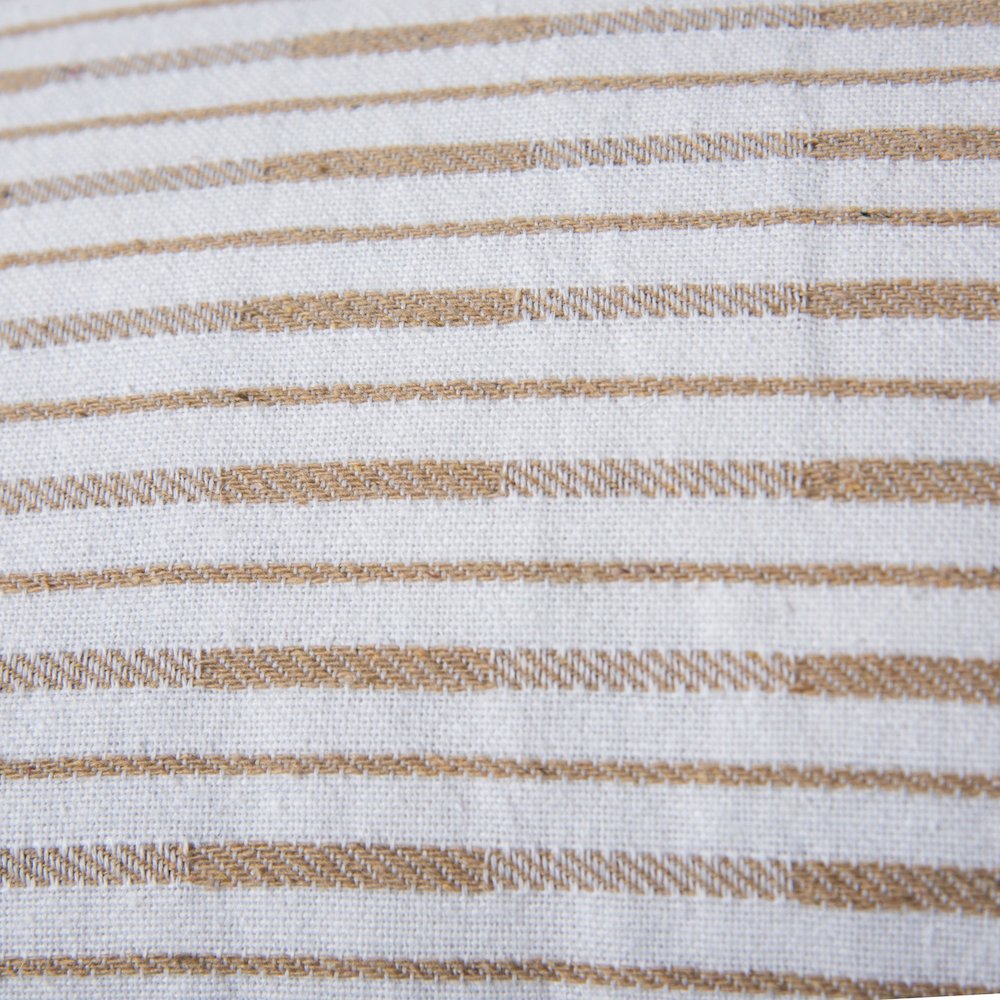 Transitional  20" x 20" Down Filled Pillow. Picture 4