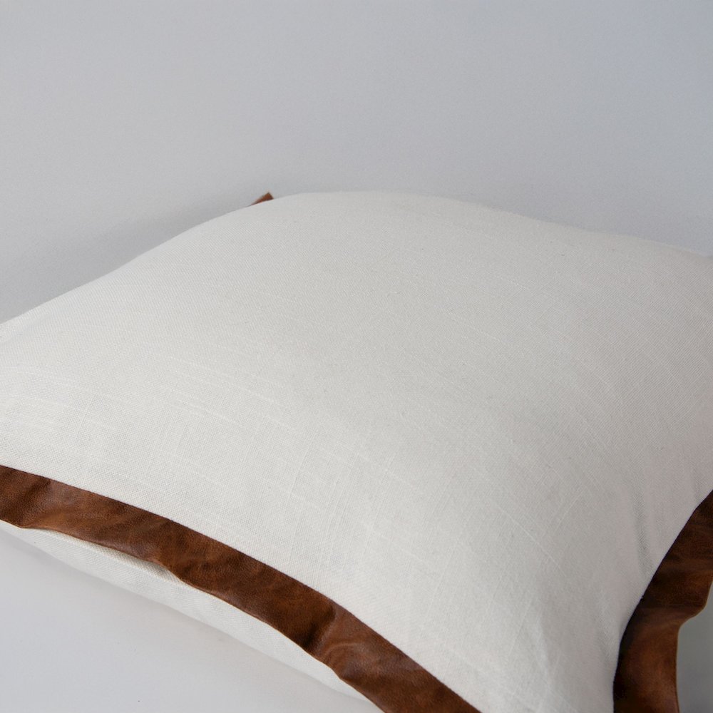 Transitional  20" x 20" Down Filled Pillow. Picture 2