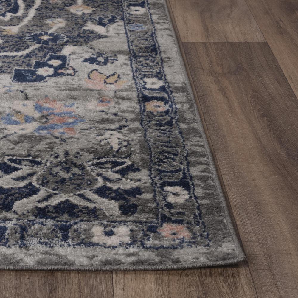 5' x 7" Machine-Made Rectangle Rug. Picture 3