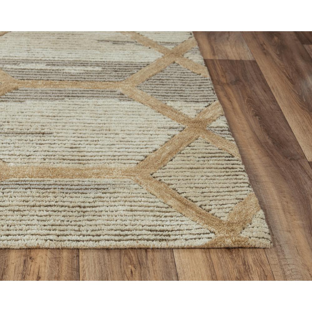 5' x 8' Hand-Tufted Rectangle Rug. Picture 1