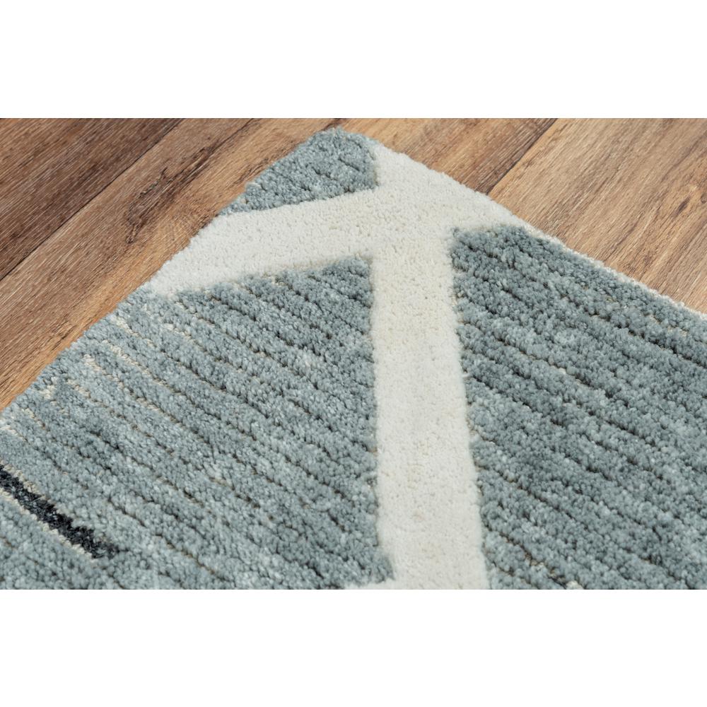 5' x 8' Hand-Tufted Rectangle Rug. Picture 3