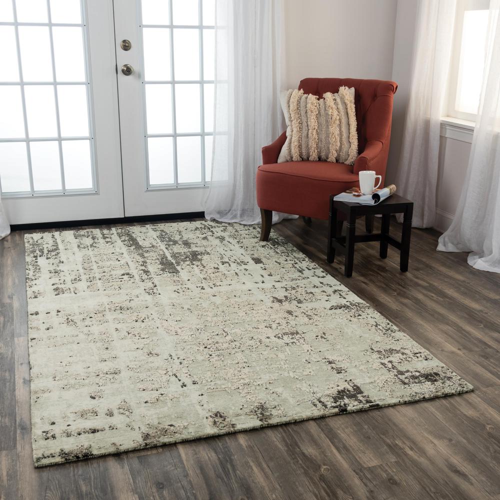 8' x 10' Hybrid Rectangle Rug. Picture 2
