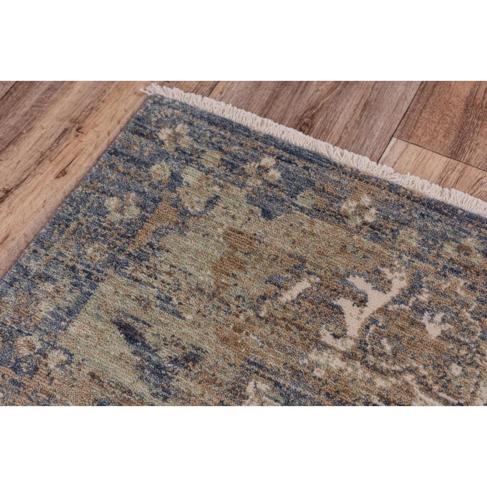 8' x 10' Hybrid Rectangle Rug. Picture 5