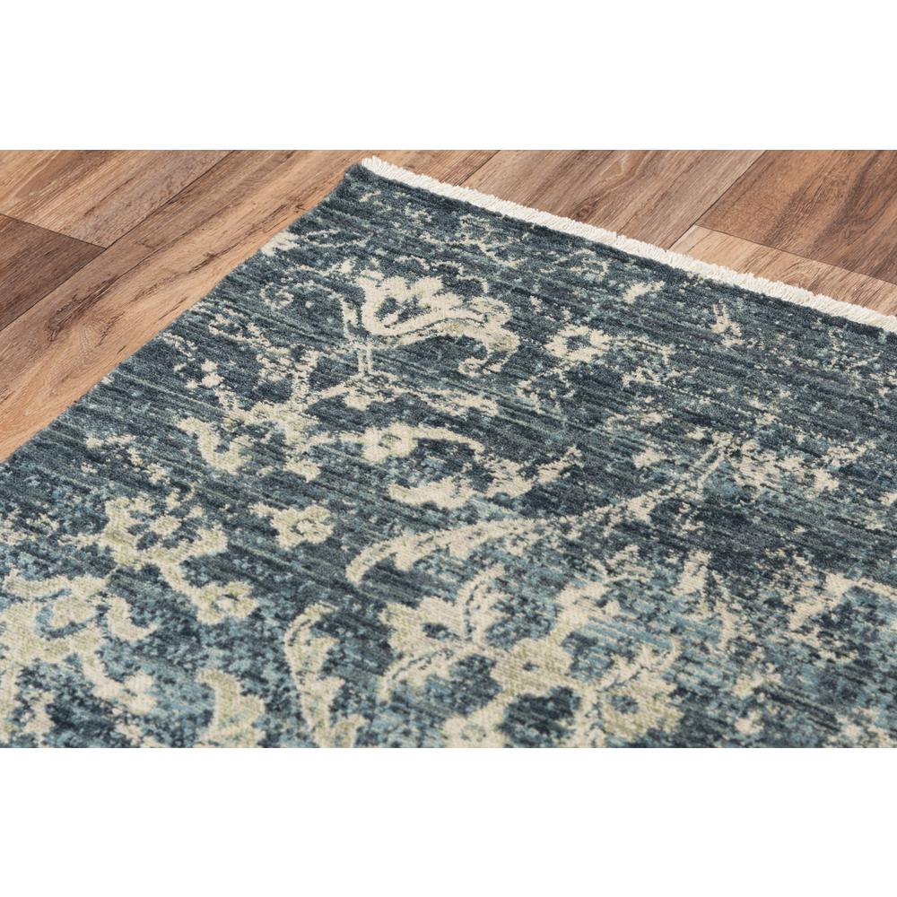 8' x 10' Hybrid Rectangle Rug. Picture 3
