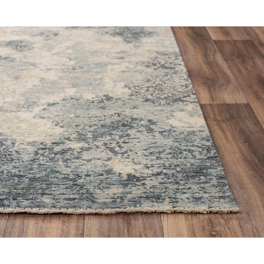 8' x 10' Hybrid Rectangle Rug. Picture 3