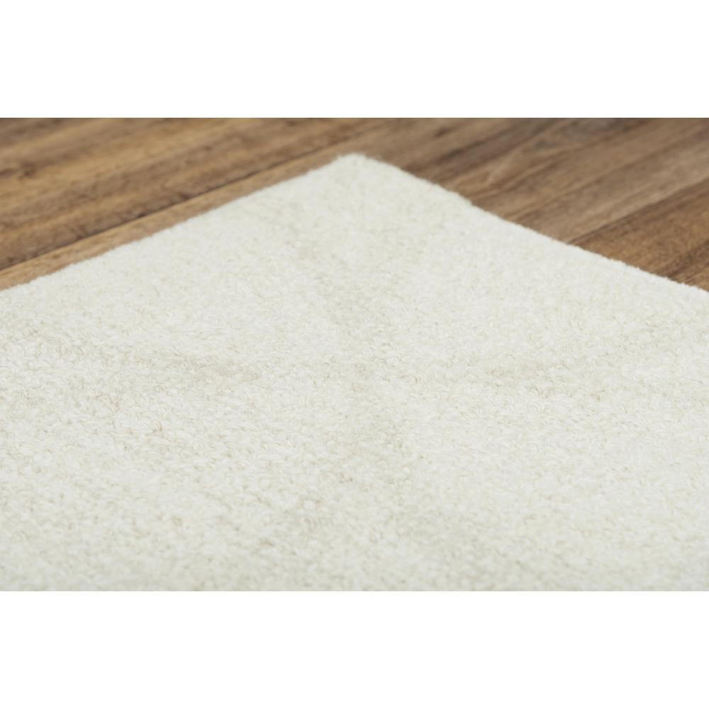 9' x 12' Hand-Tufted Rectangle Rug. Picture 5