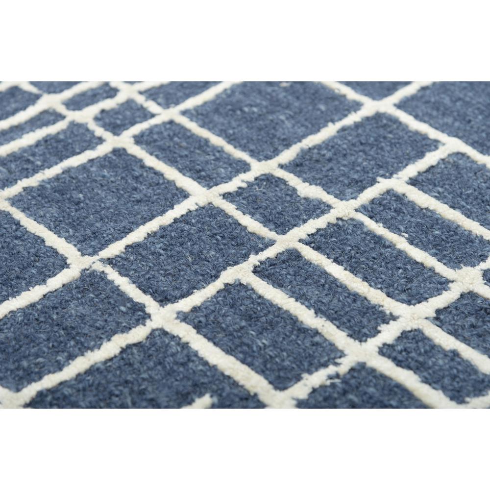 9' x 12' Hand-Tufted Rectangle Rug. Picture 3