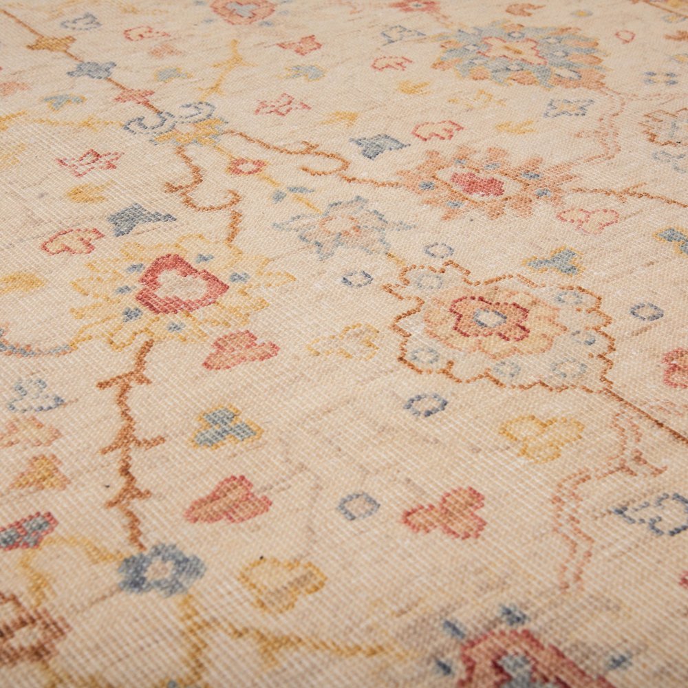 9' x 12' Cut Pile Hand Knotted  Rug. Picture 3