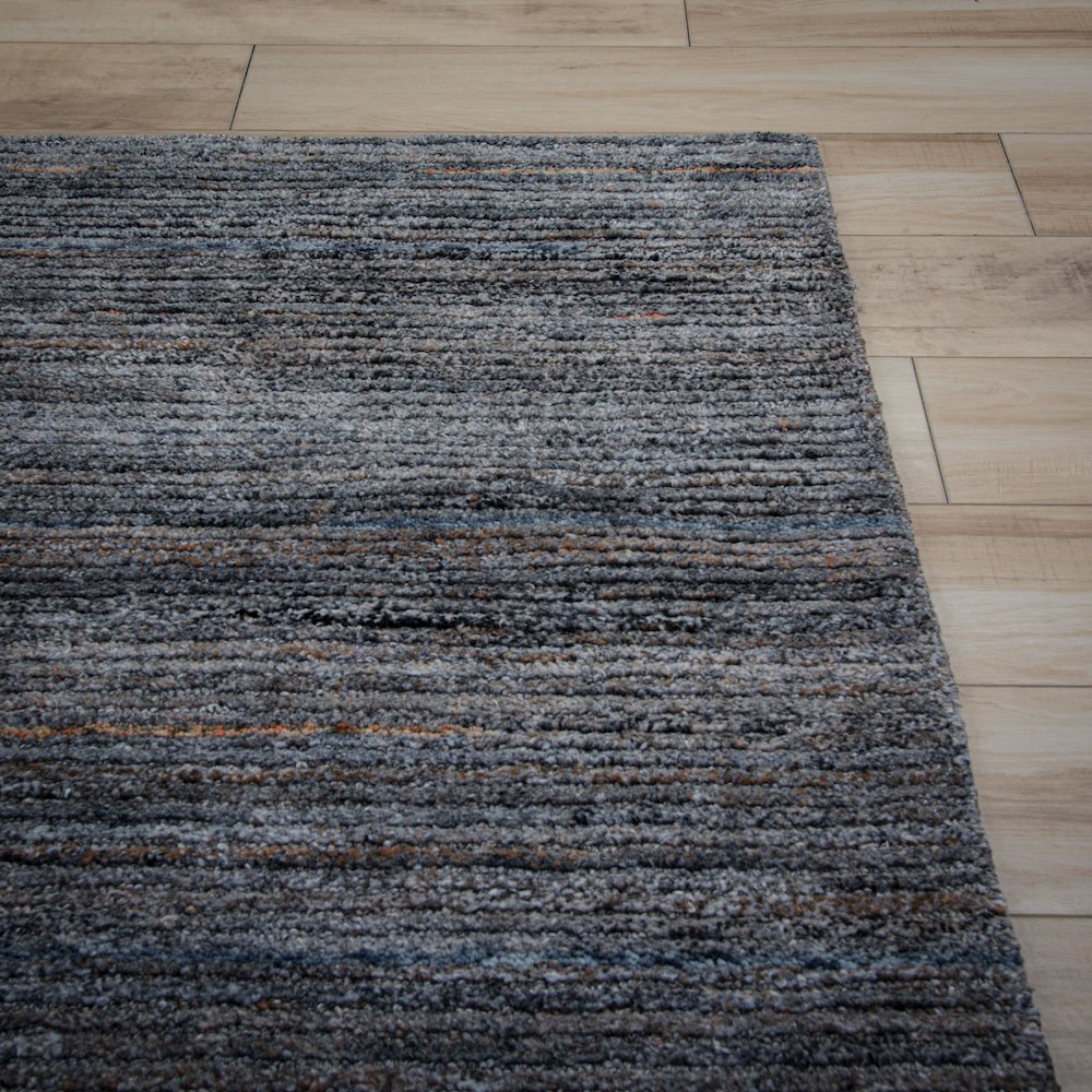 9' x 12' Cut & Loop Pile Hand Tufted Rug. Picture 7