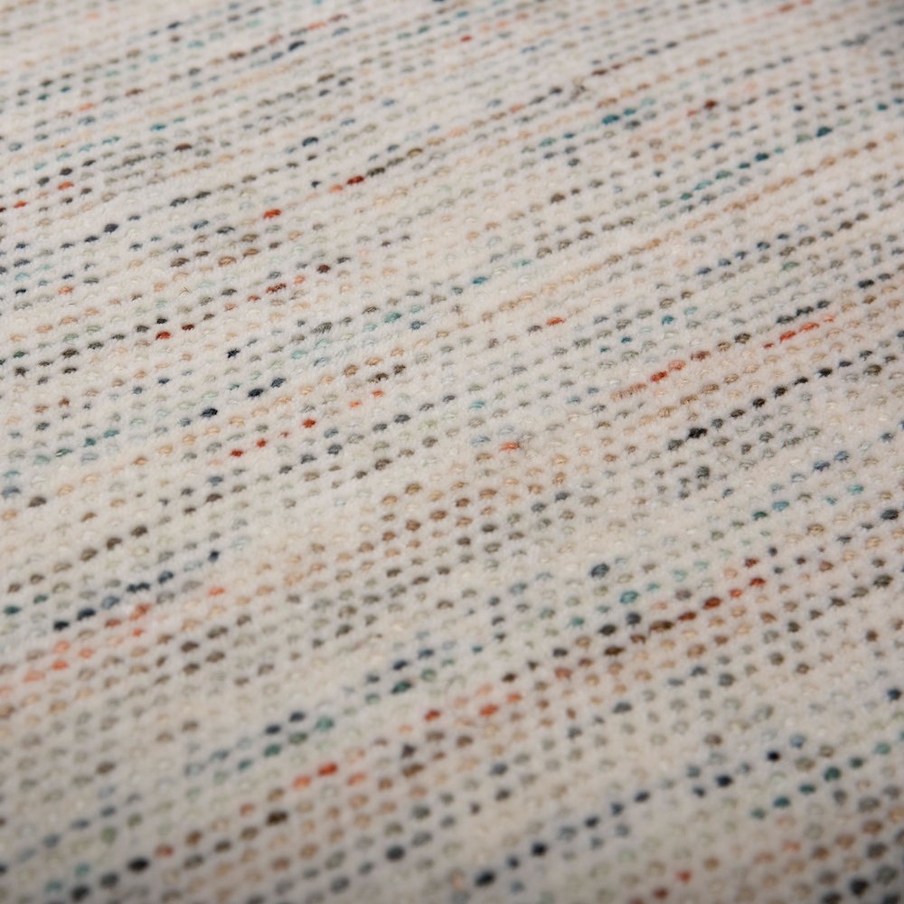8'9" x 11'9" Loop Pile Hand Loomed Rug. Picture 3