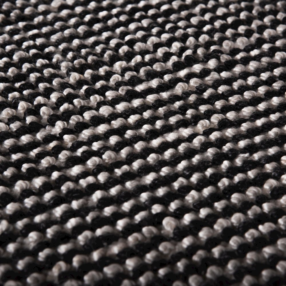 8'9" x 11'9" Loop Pile Hand Woven Rug. Picture 3