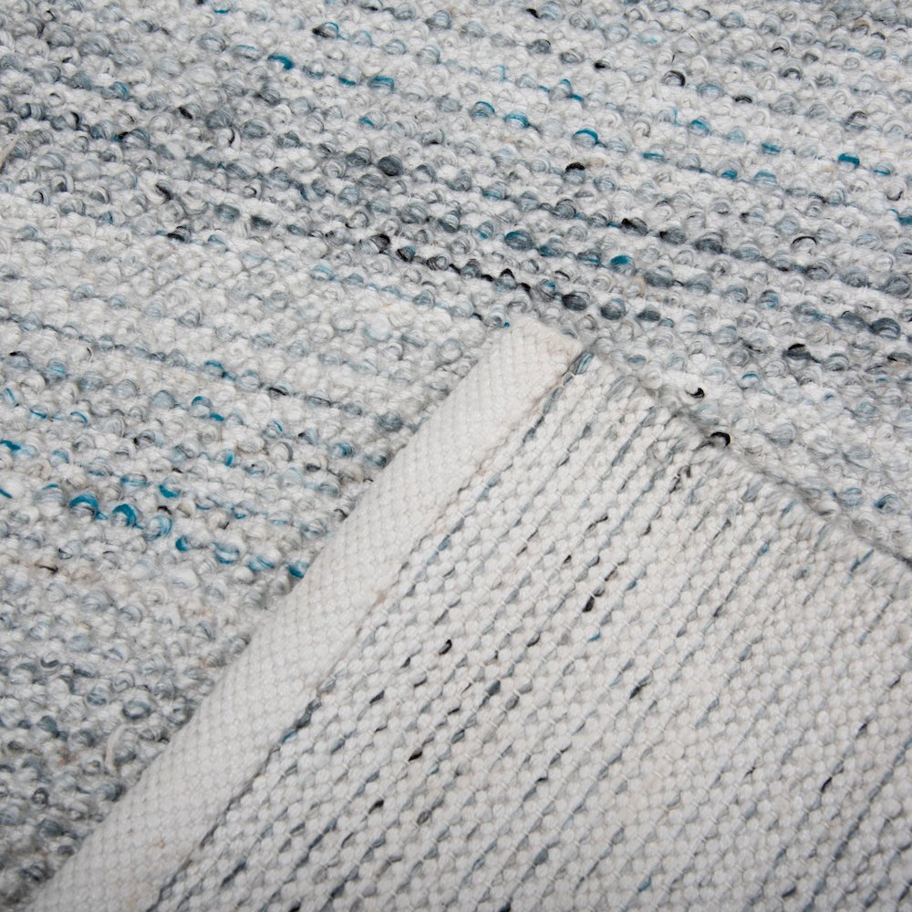 8'9" x 11'9" Loop Pile Hand Woven Rug. Picture 6