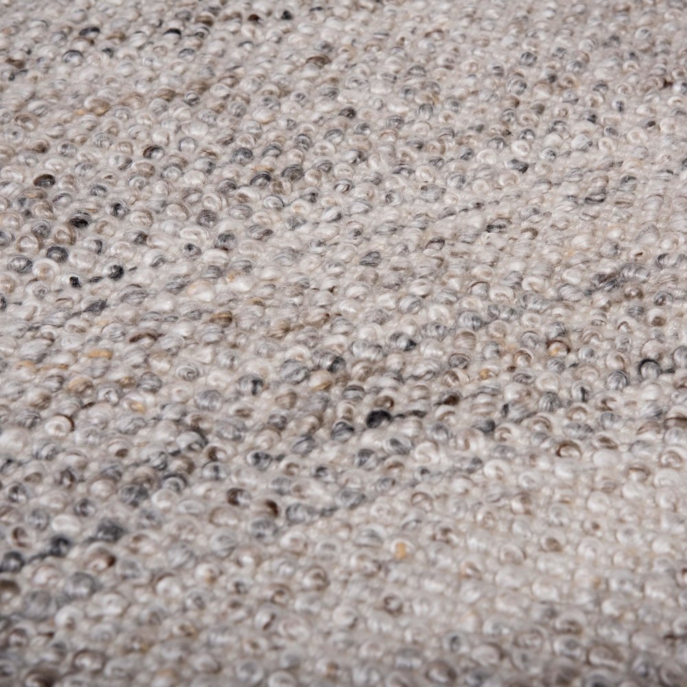8'9" x 11'9" Loop Pile Hand Woven Rug. Picture 2