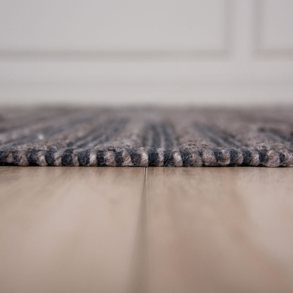 9' x 12' Hand-Woven Rectangle Rug. Picture 4