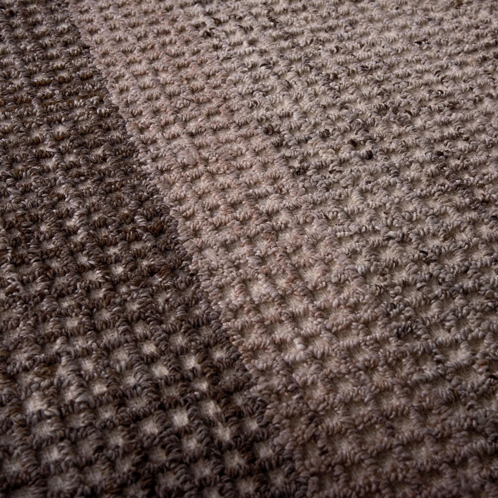 9' x 12' Hand-Tufted Rectangle Rug. Picture 6