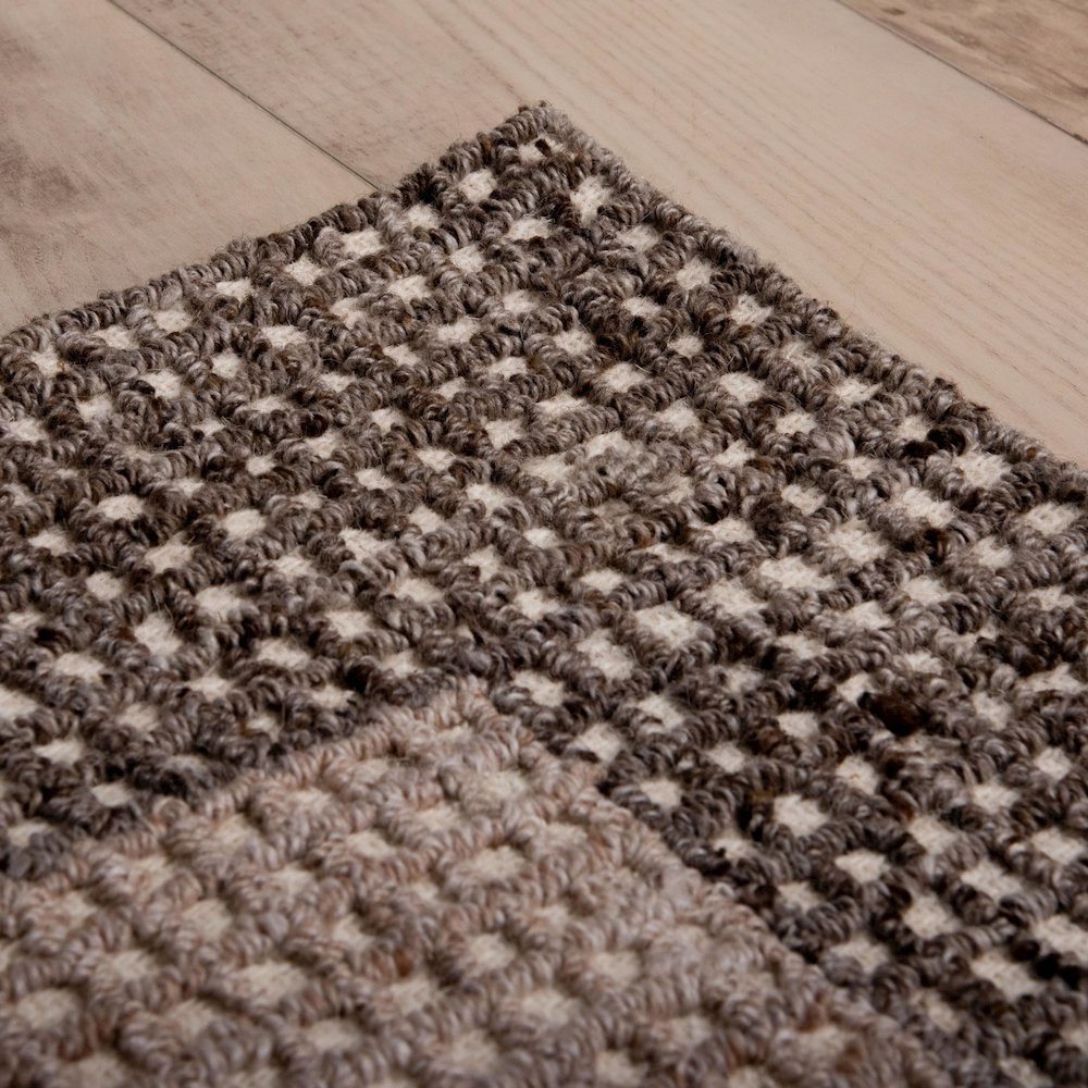 9' x 12' Hand-Tufted Rectangle Rug. Picture 7