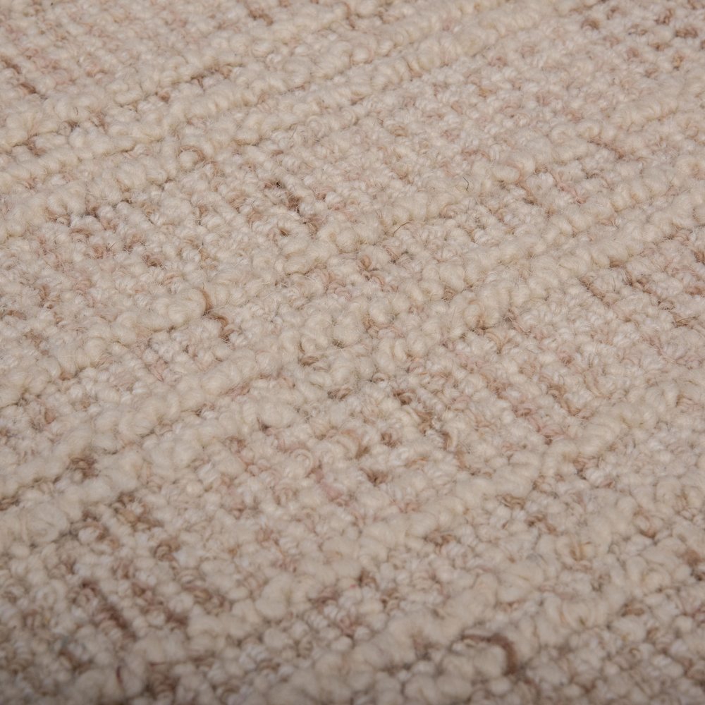 8'9" x 11'9" Cut & Loop Pile Hand Tufted Rug. Picture 3