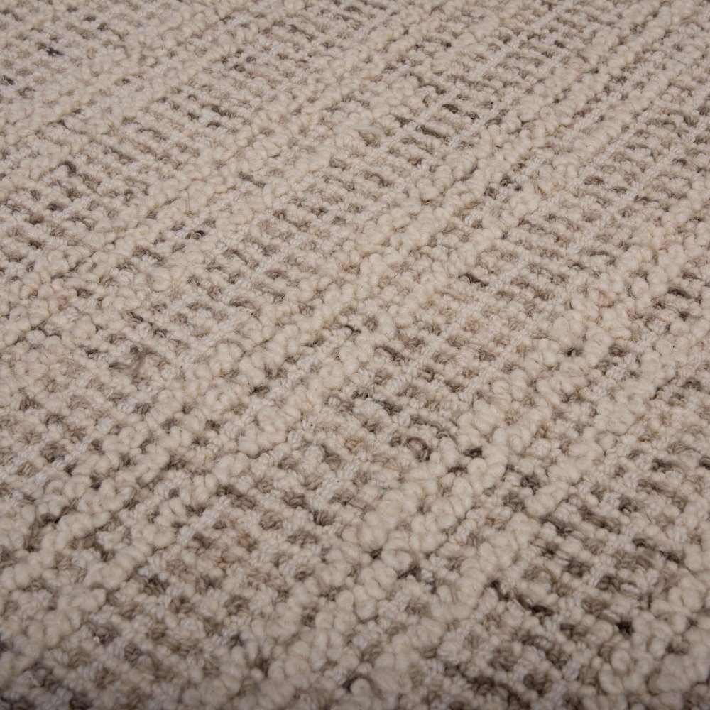 8'9" x 11'9" Cut & Loop Pile Hand Tufted Rug. Picture 5