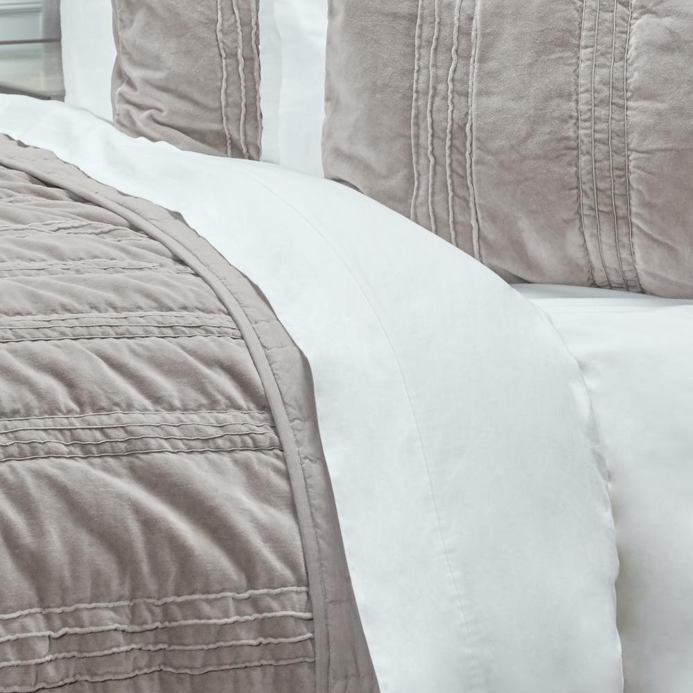 Rizzy Home 20" x 36" King Sham- BQ4172. Picture 7